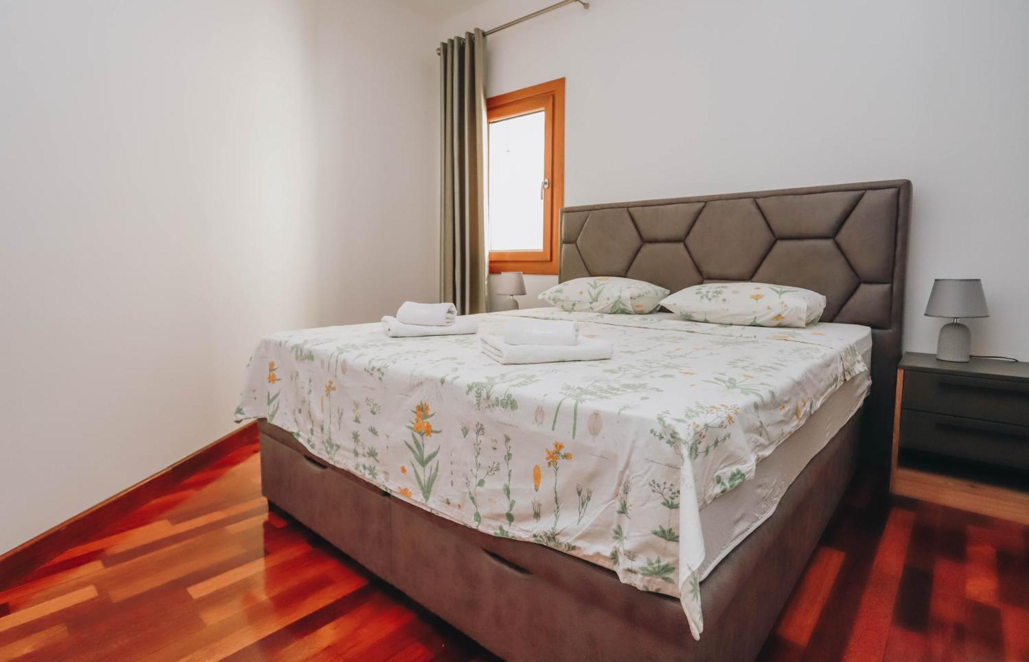 Apartment Near Ponta Nova Of Rafailovici Bečići Dış mekan fotoğraf